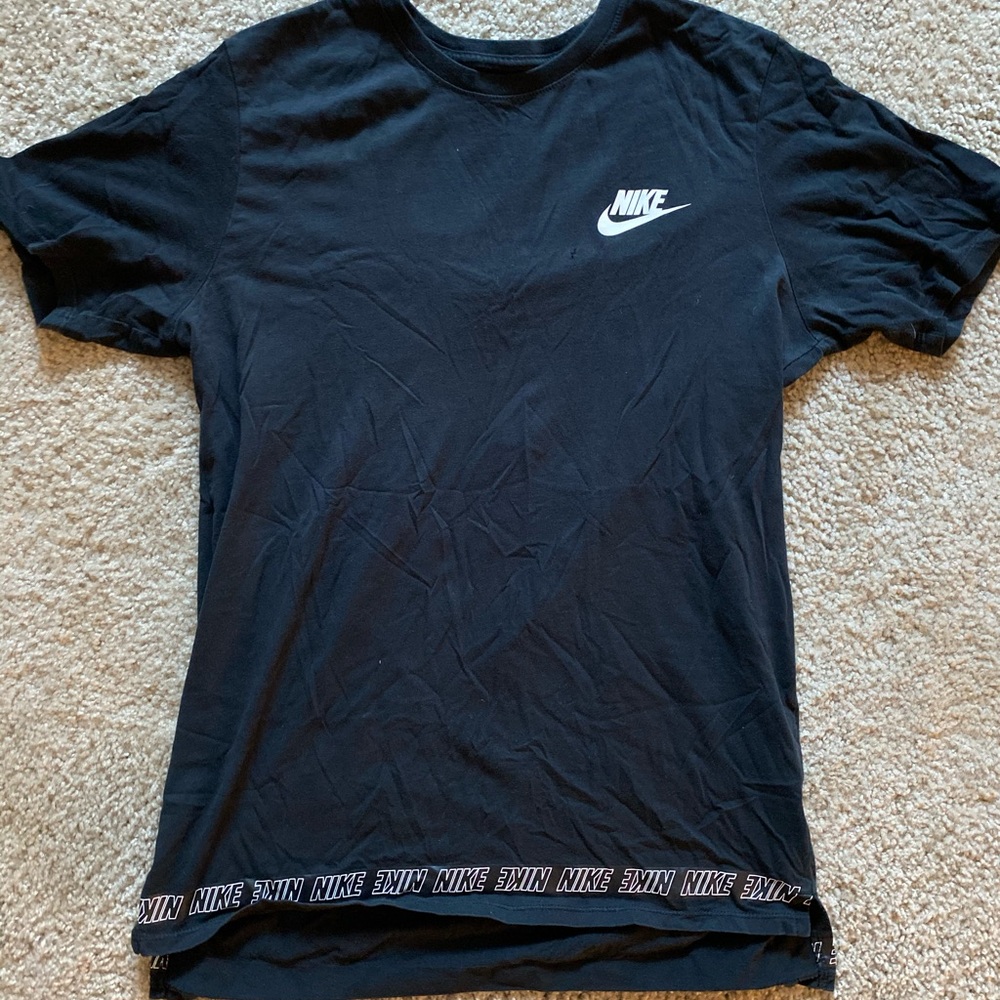 Nike logo drop cut shirt medium